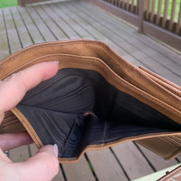 Authentic Gucci GG wallet - Picture 11 of 16